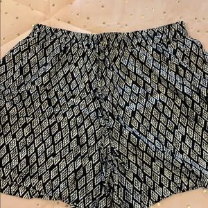 Black and white pattern shorts